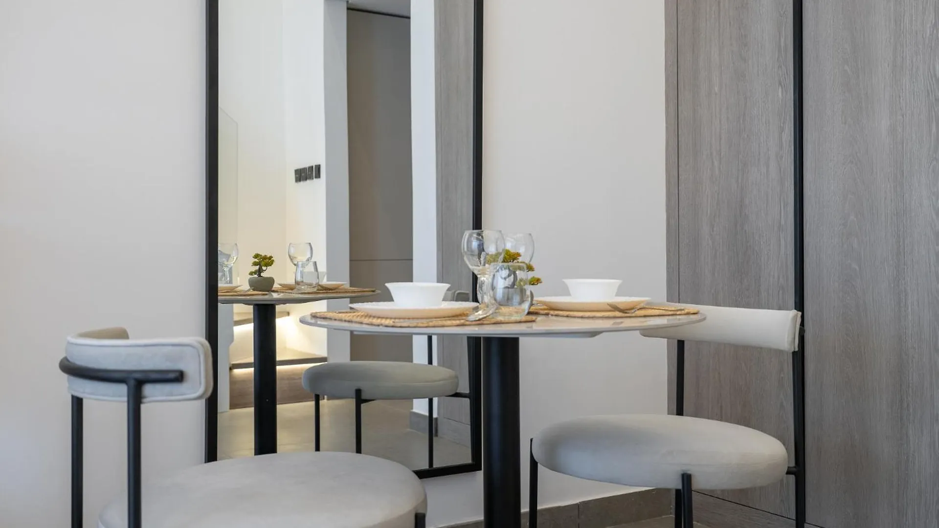 Trendy Loft Studio In Oxford Terrace Jvc Dubai United Arab Emirates